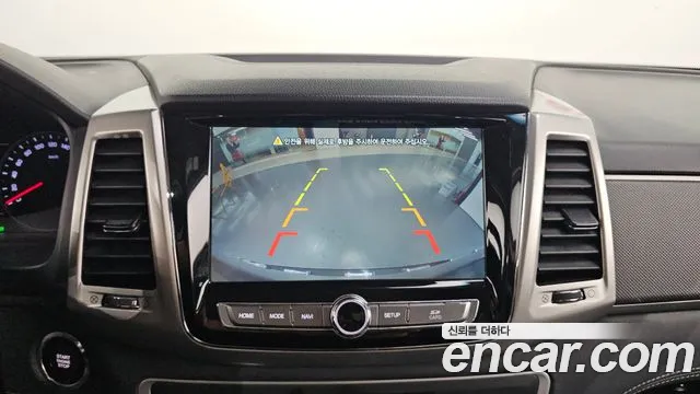 KGM Rexton 2018 thumb 12
