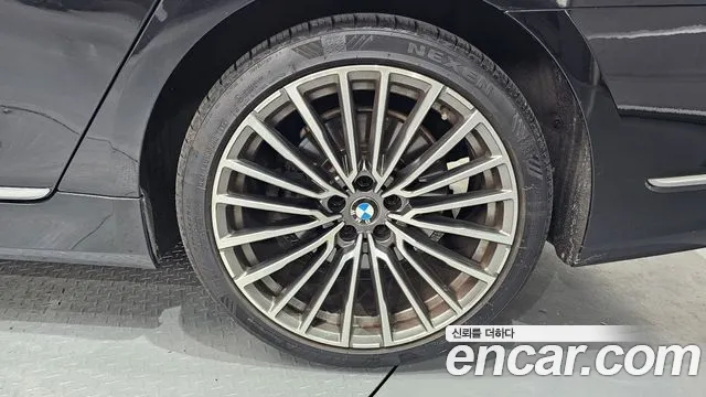 BMW 7 серии 2021 thumb 3