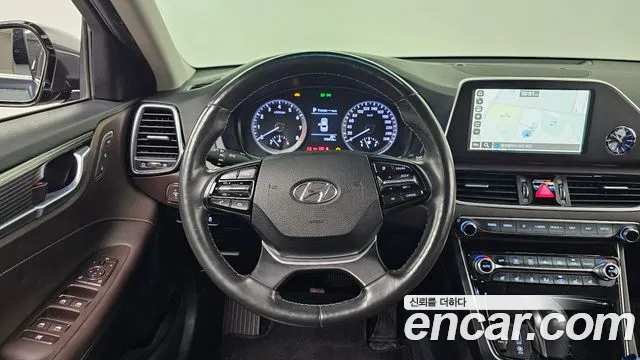 Hyundai Grandeur 2017 thumb 12