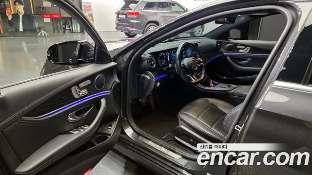 Mercedes-Benz E-Class 2020 thumb 2