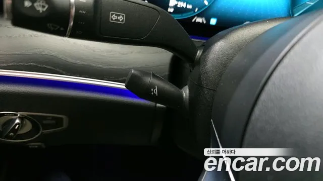 Mercedes-Benz E-Class 2020 thumb 6