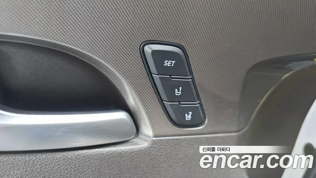 Hyundai Santa Fe 2018 thumb 7