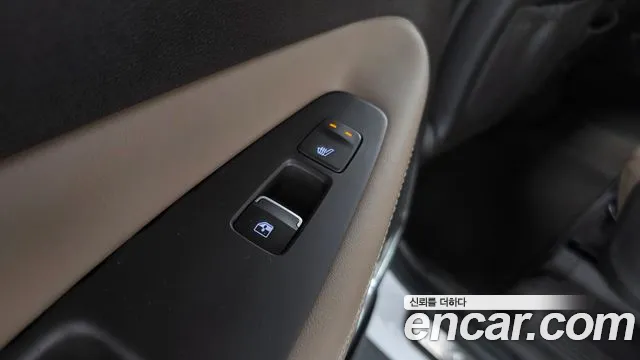 Hyundai Santa Fe 2018 thumb 11