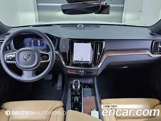 Volvo V60 Cross Country 2023 thumb 10