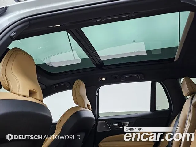 Volvo V60 Cross Country 2023 thumb 9