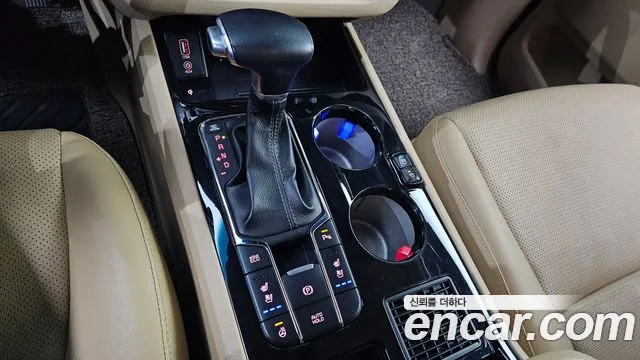 Kia Carnival 2018 thumb 10