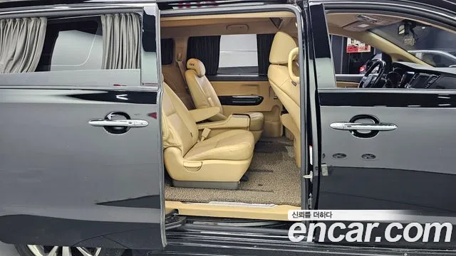Kia Carnival 2018 thumb 12