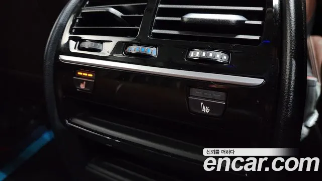 BMW 5 серии 2019 thumb 6