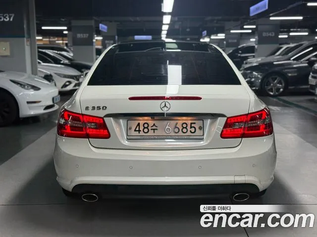 Mercedes-Benz E-Class 2010 thumb 2
