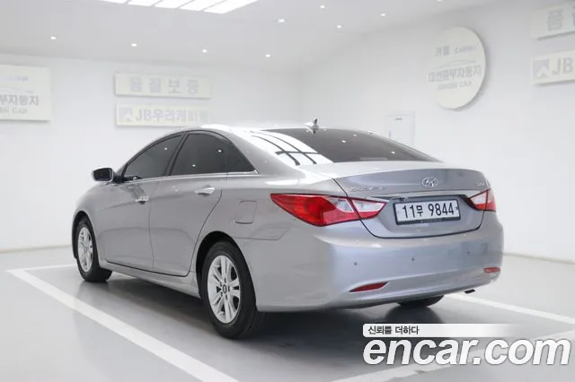 Hyundai Sonata 2010 thumb 9