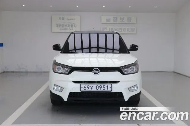 KGM Tivoli 2015 thumb 10