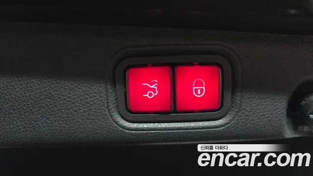 Mercedes-Benz E-Class 2020 thumb 8
