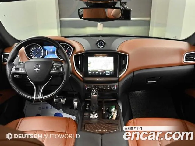 Maserati Ghibli 2020 thumb 8