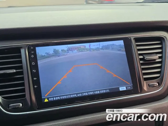 Kia Carnival 2018 thumb 2