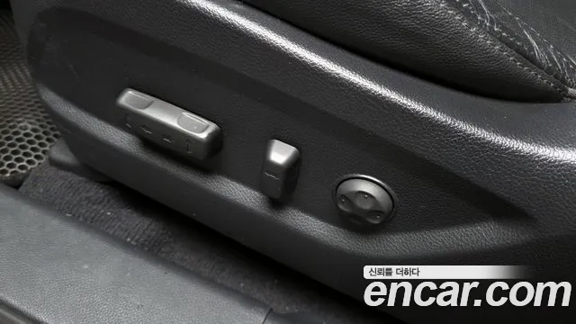 Hyundai Санта Фе 2013 thumb 7