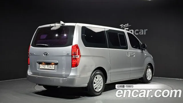 Hyundai Staria 2017 thumb 11
