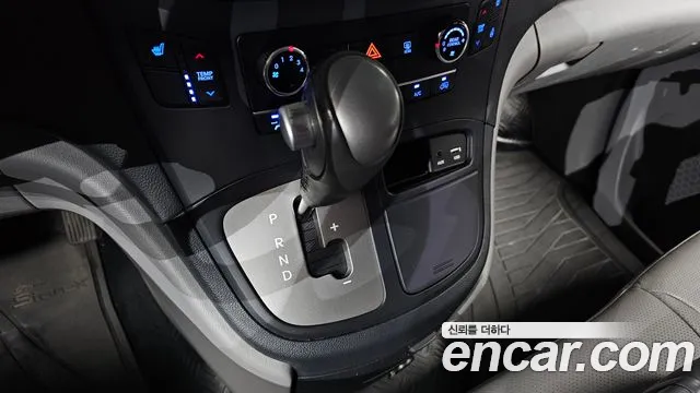 Hyundai Staria 2017 thumb 10