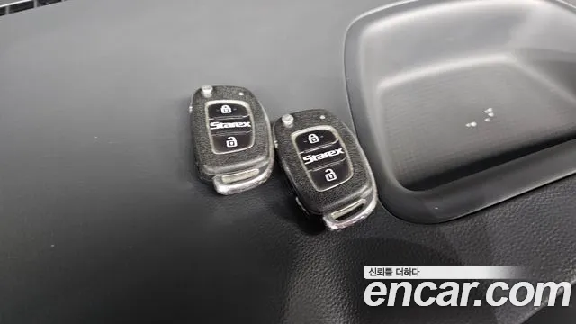 Hyundai Staria 2017 thumb 5