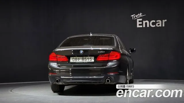 BMW 5 серии 2019 thumb 11