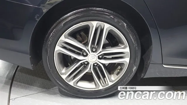 Hyundai Grandeur 2017 thumb 12