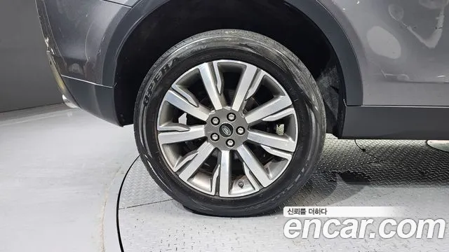 Land Rover Discovery Sport 2017 thumb 10