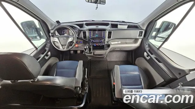 Hyundai Solati 2015 thumb 8