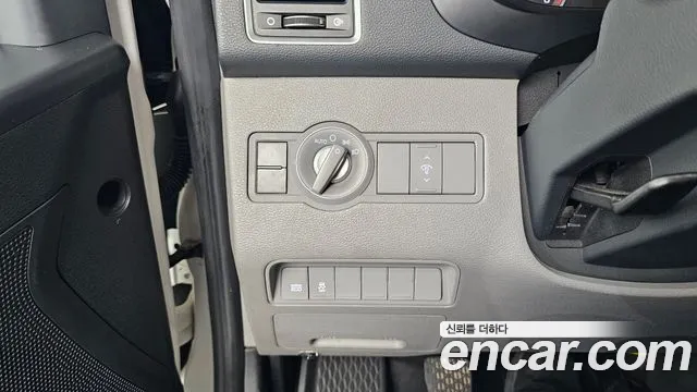 Hyundai Solati 2015 thumb 2