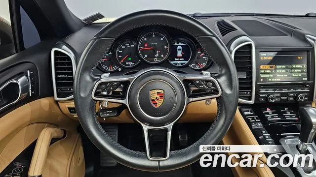 Porsche Cayenne 2016 thumb 9