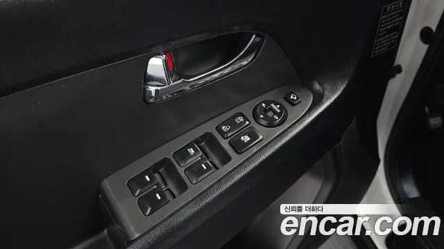 Kia R 2012 thumb 7