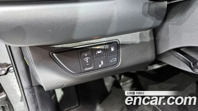 Genesis G70 2018 thumb 4