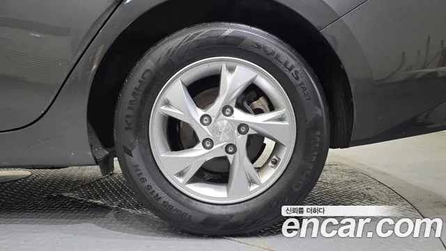 Hyundai Elantra 2021 thumb 9
