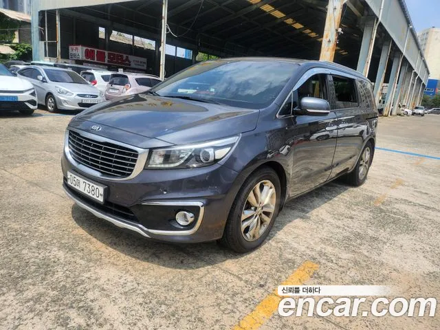 Kia Carnival 2017 thumb 12