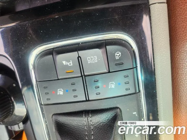 Kia Carnival 2017 thumb 4