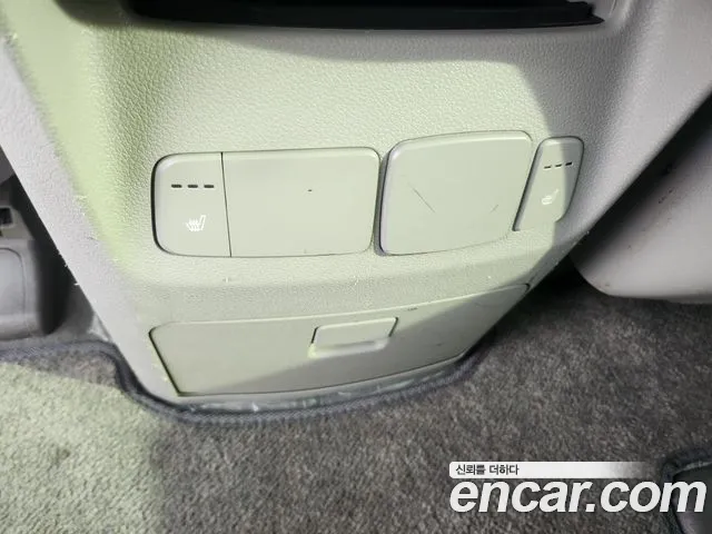 Kia Carnival 2017 thumb 6