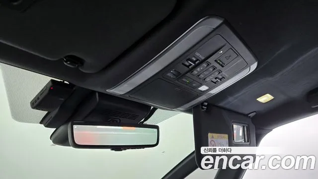 Toyota Alphard 2024 thumb 10