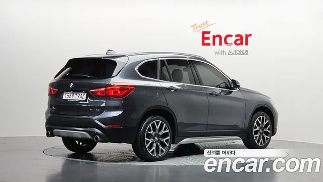 BMW X1 2022 thumb 3