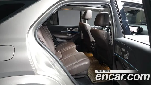 Mercedes-Benz E-Класс 2023 thumb 12