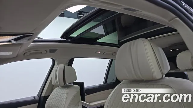 BMW X7 2021 thumb 9