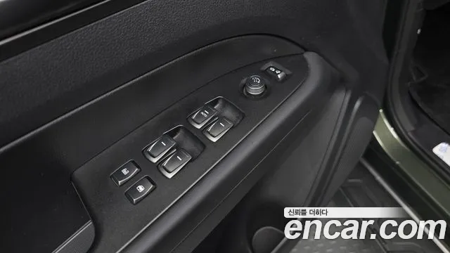 KGM Rexton 2021 thumb 11
