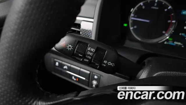 KGM Rexton 2021 thumb 3