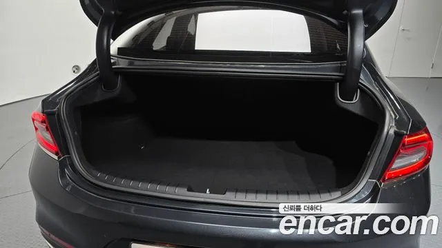 Hyundai Grandeur 2017 thumb 5