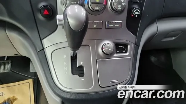 Hyundai Staria 2015 thumb 3