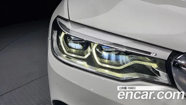 BMW 5 серии 2017 thumb 10