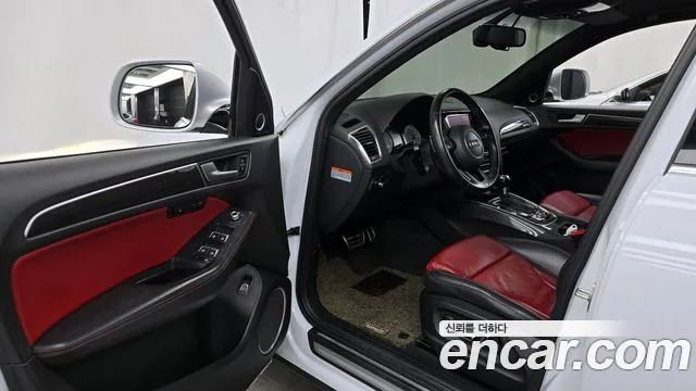 Audi SQ5 2015 thumb 8