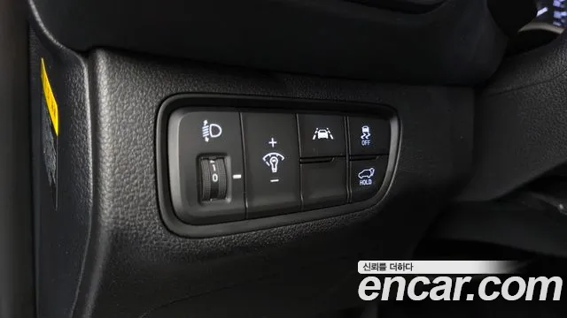 Hyundai Santa Fe 2018 thumb 3