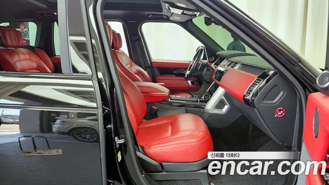 Land Rover Range Rover 2019 thumb 3