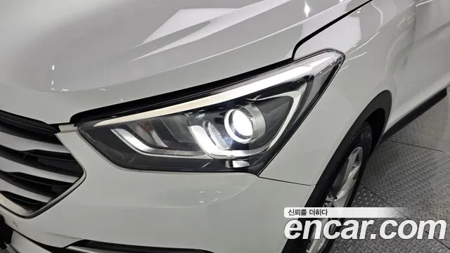 Hyundai Santafe 2016 thumb 3