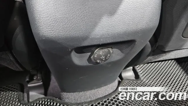 Hyundai Santafe 2016 thumb 7