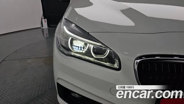 BMW 2 серии Active Tourer 2018 thumb 6