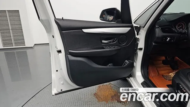 BMW 2 серии Active Tourer 2018 thumb 8